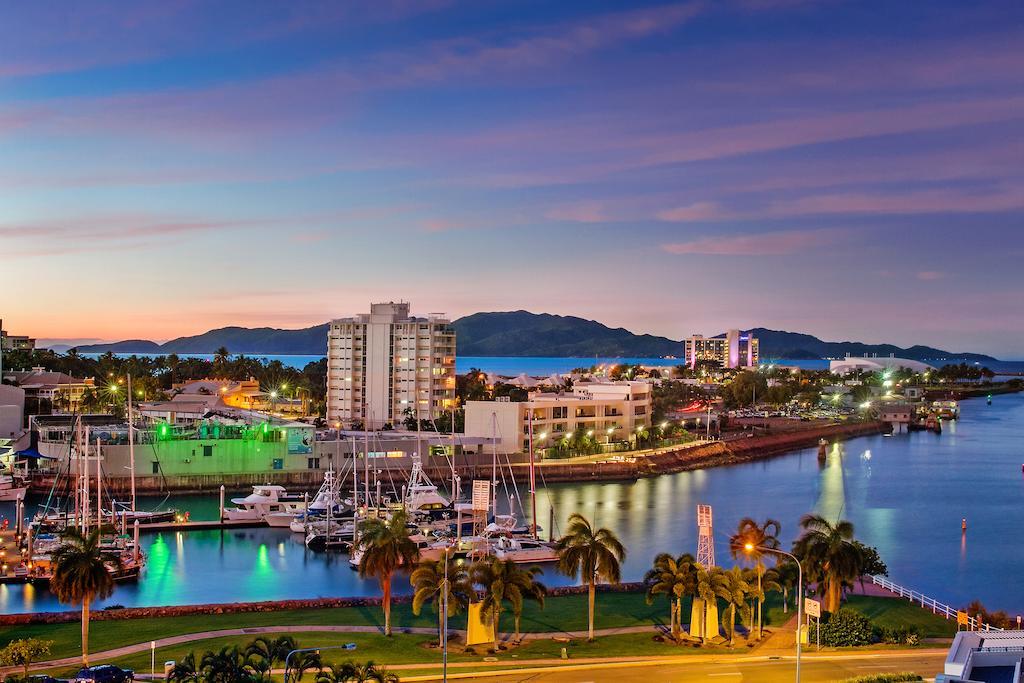 Allure Hotel y Apartamentos Townsville Exterior foto