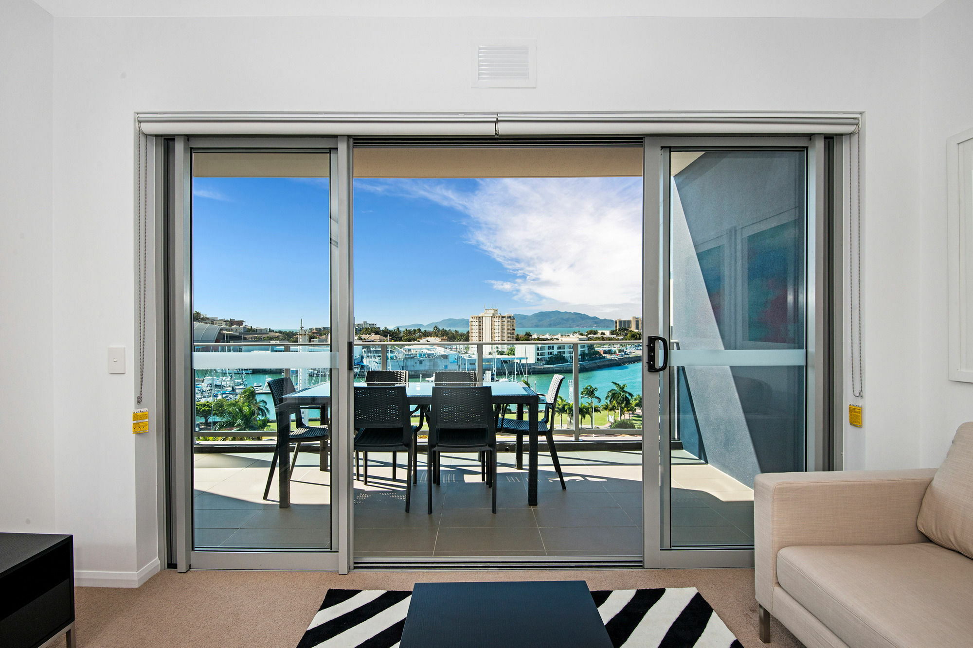Allure Hotel y Apartamentos Townsville Exterior foto