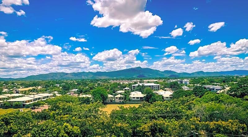 Allure Hotel y Apartamentos Townsville Exterior foto